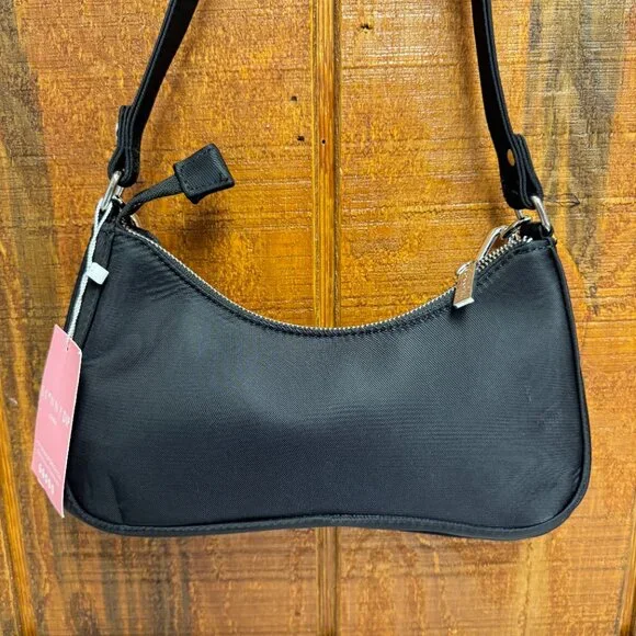 SKINNYDIP LONDON Kiera Smile Nylon Shoulder Bag - Picture 2 of 3